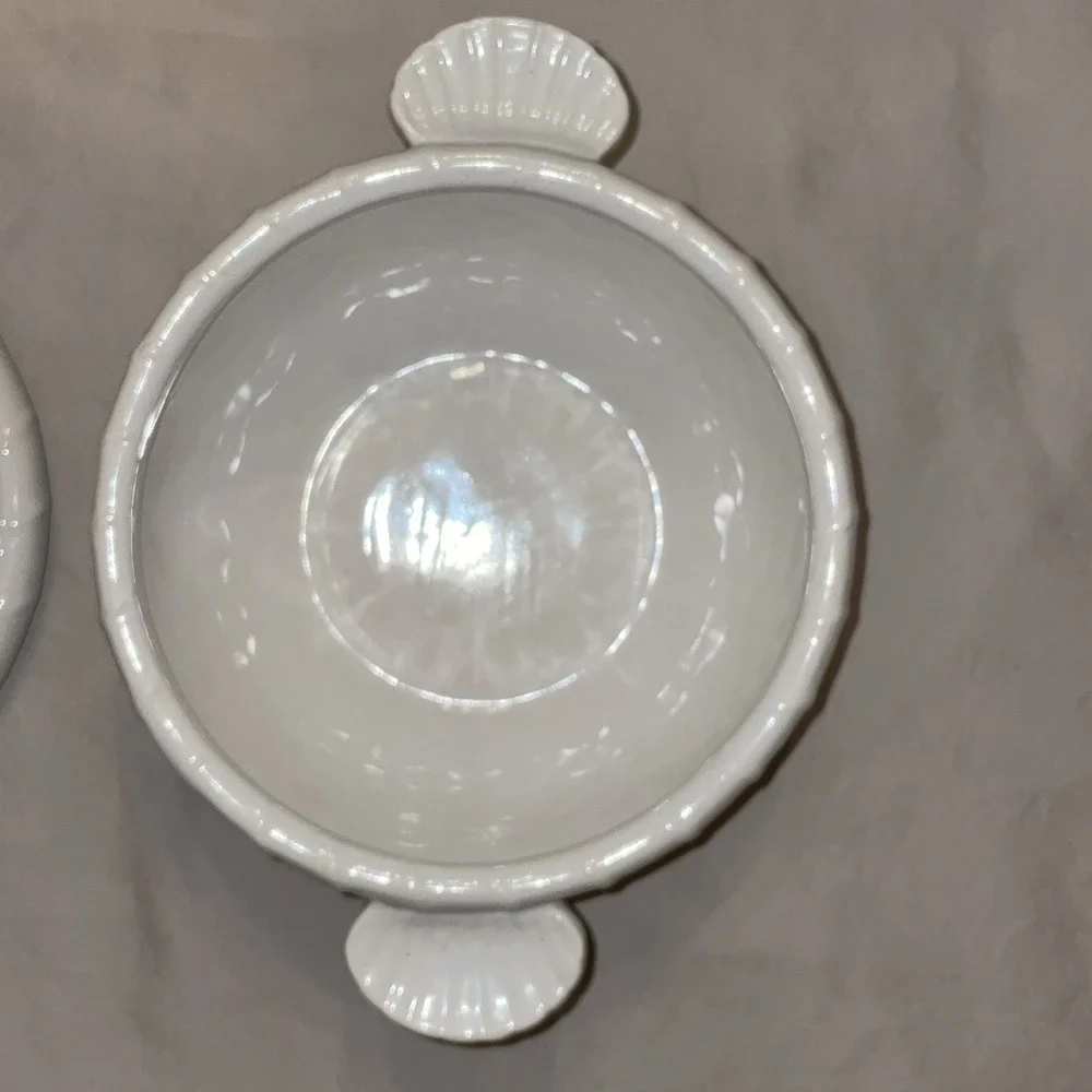 Shell Baker Nantucket Basketweave White Bone China Lidded Handles Vegetable Dish
